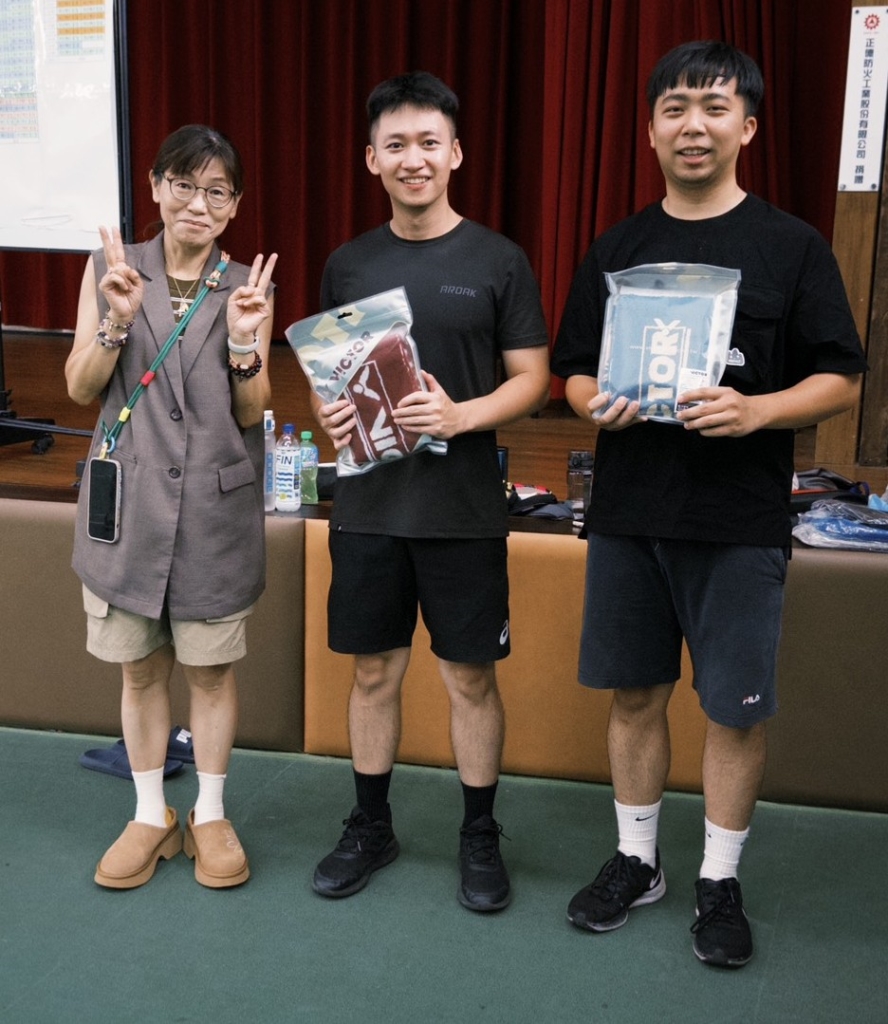 季軍選手領獎